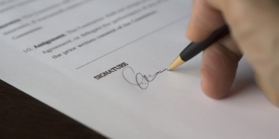 The difference between contract of service and contract for services (Part 1) - Richard Wee Chambers